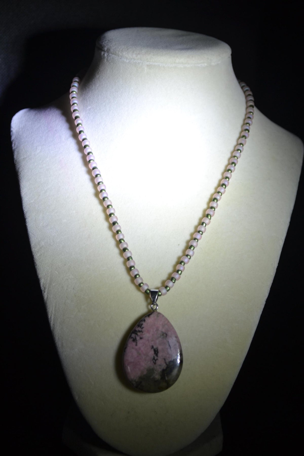 Rhodonite pendant glass bead necklace. Frosted pink & Metallic green