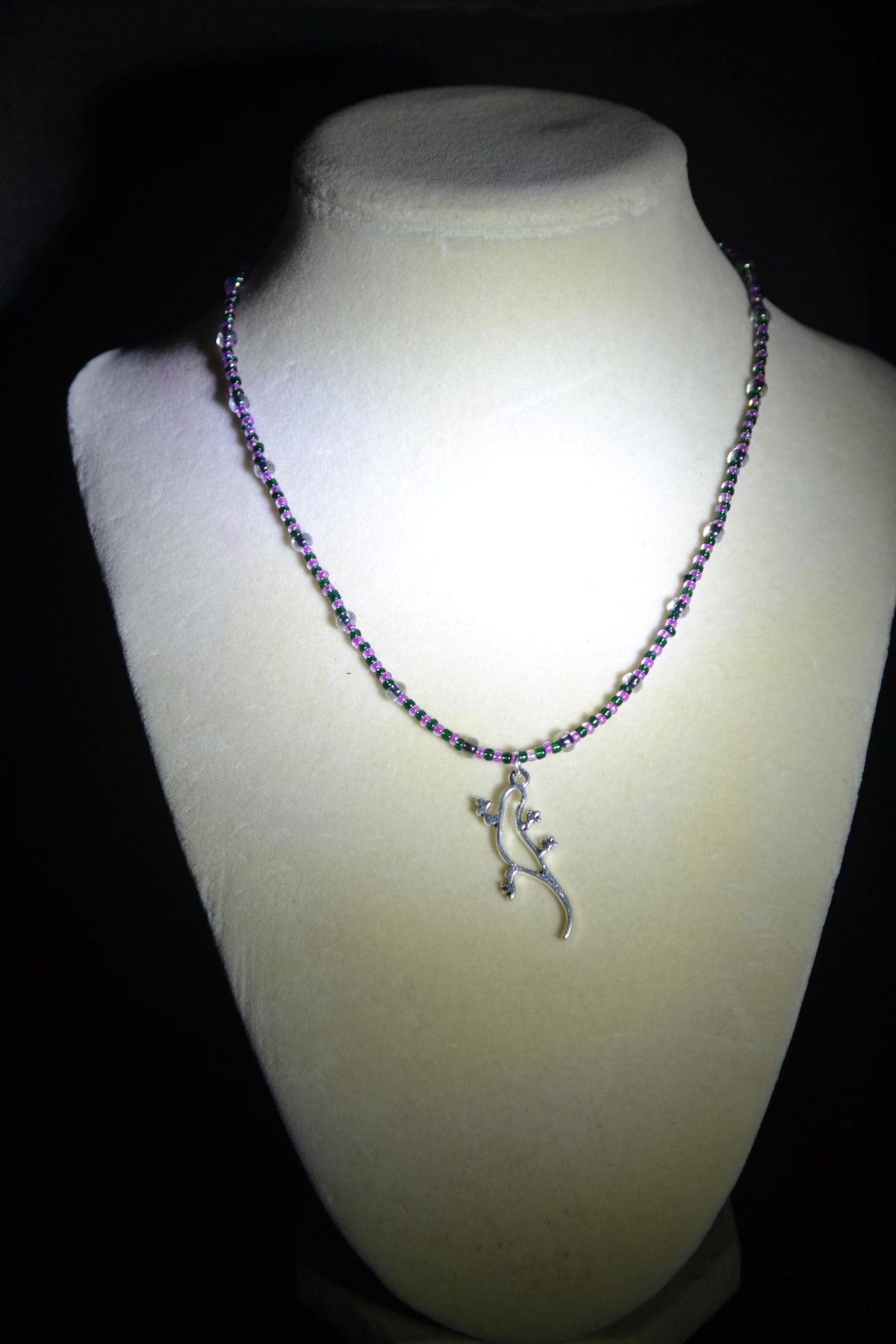 Silver gecko pendant glass bead necklace. Pine green & hot pink