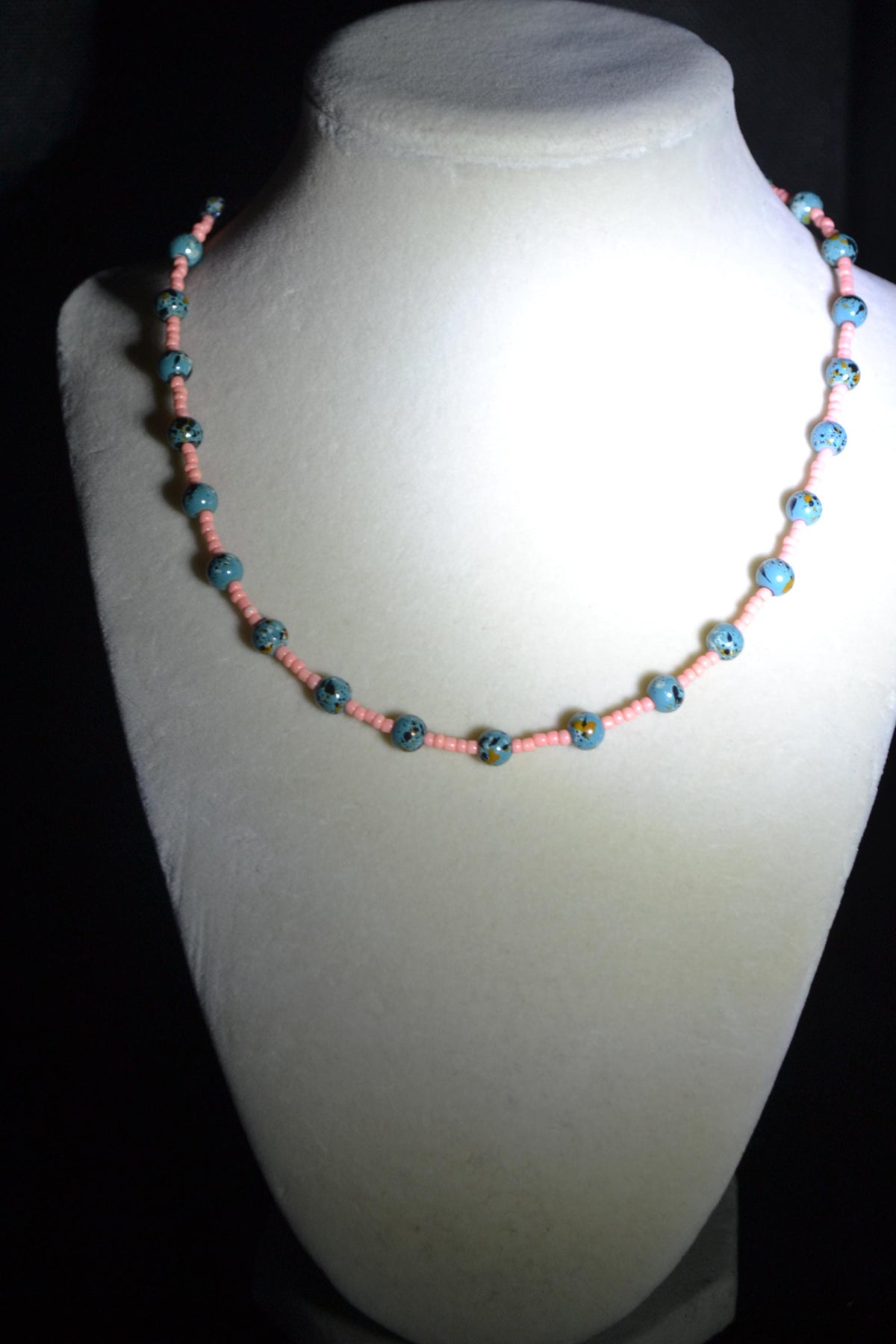 Multicolor glass bead necklace . Coral and turquoise