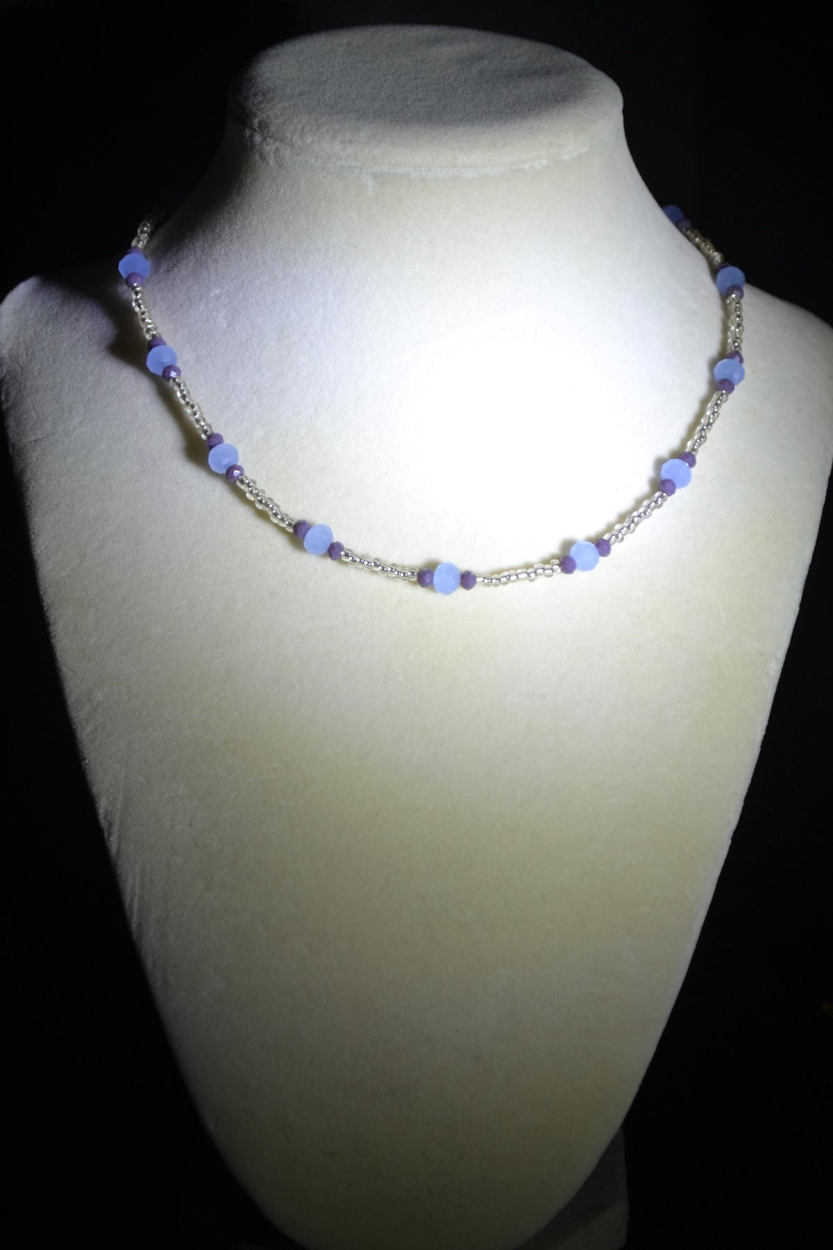 Multicolor glass bead choker. Silver, blue, and indigo