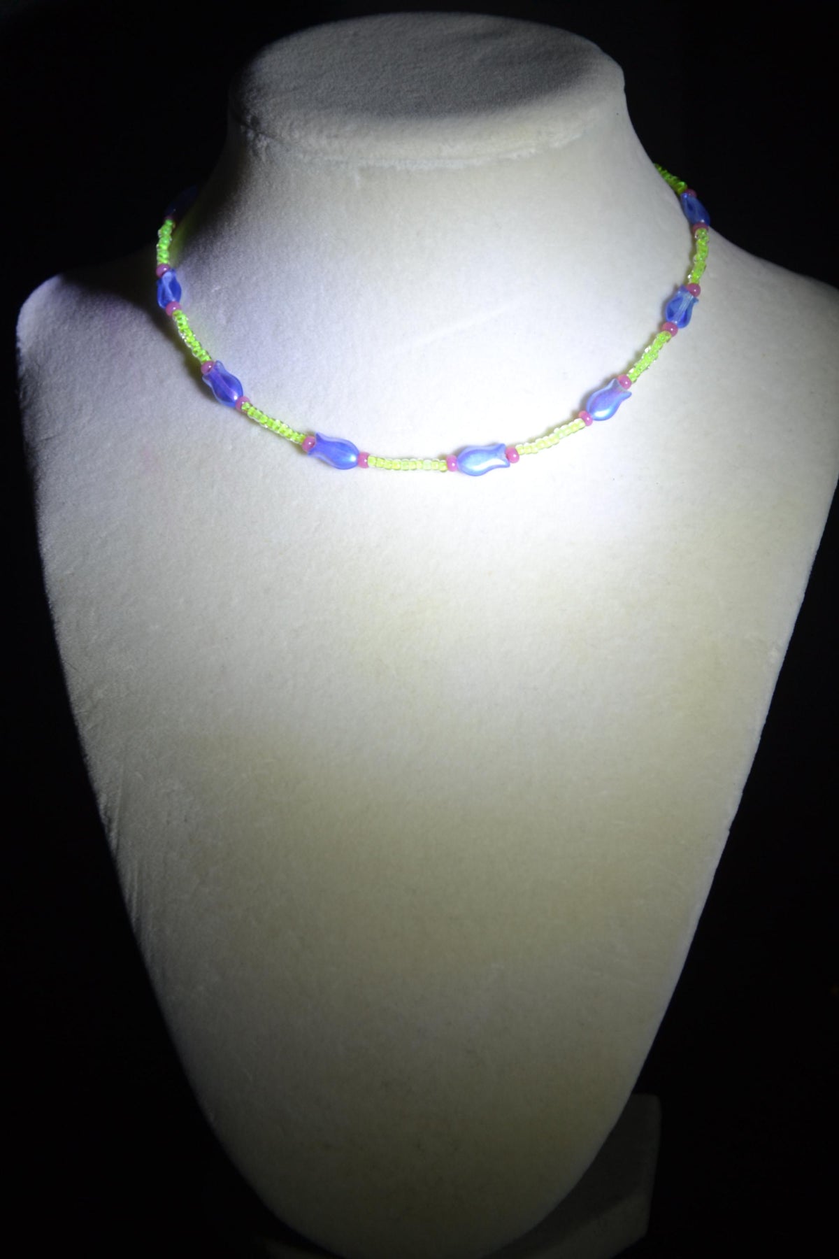 Multicolor fish glass bead choker. Lime, blue, and raspberry