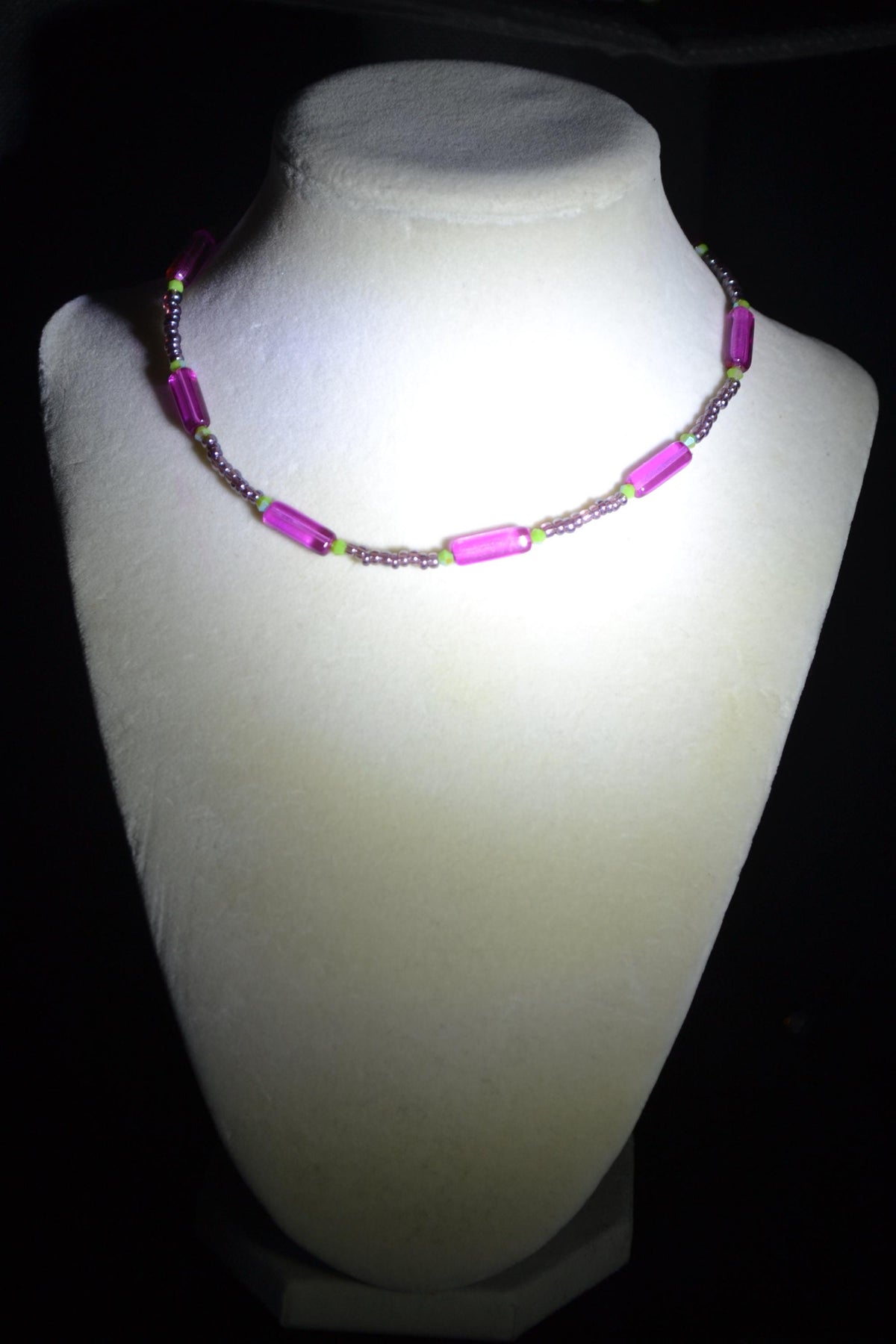 Multicolor glass bead choker. Fuchsia, lime, and amethyst