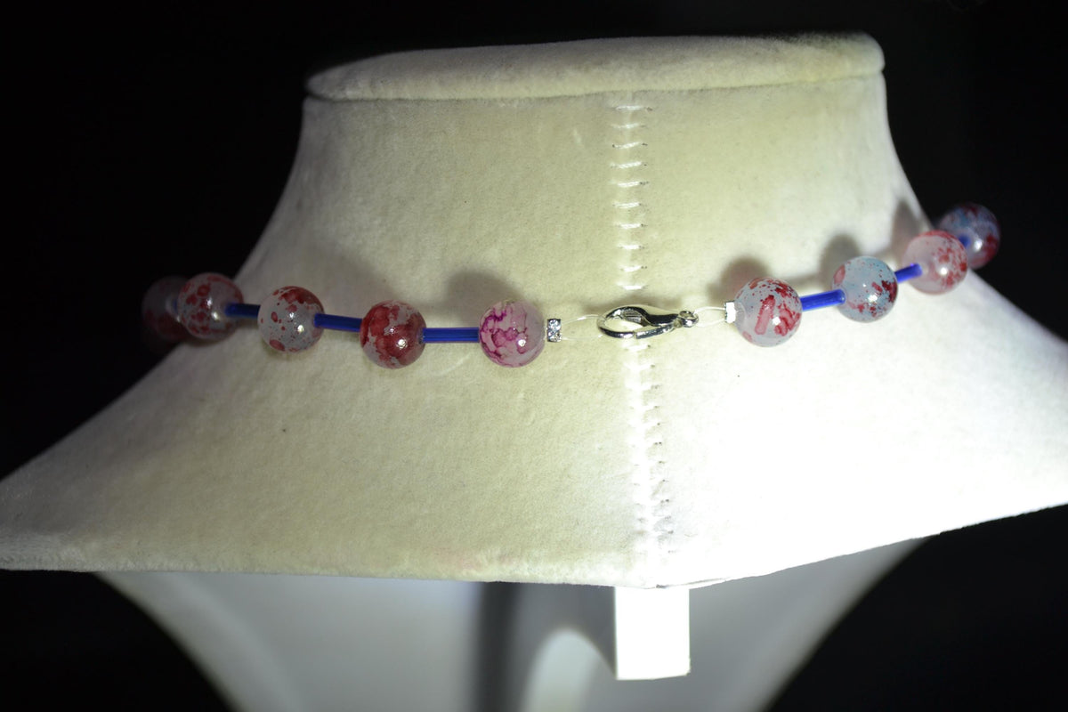 Silver Starfish pendant glass bead choker. Blue and red