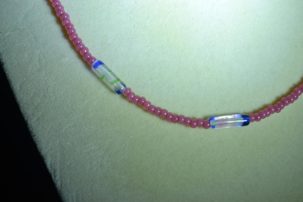 Multicolor glass bead necklace. Rose and tie dye