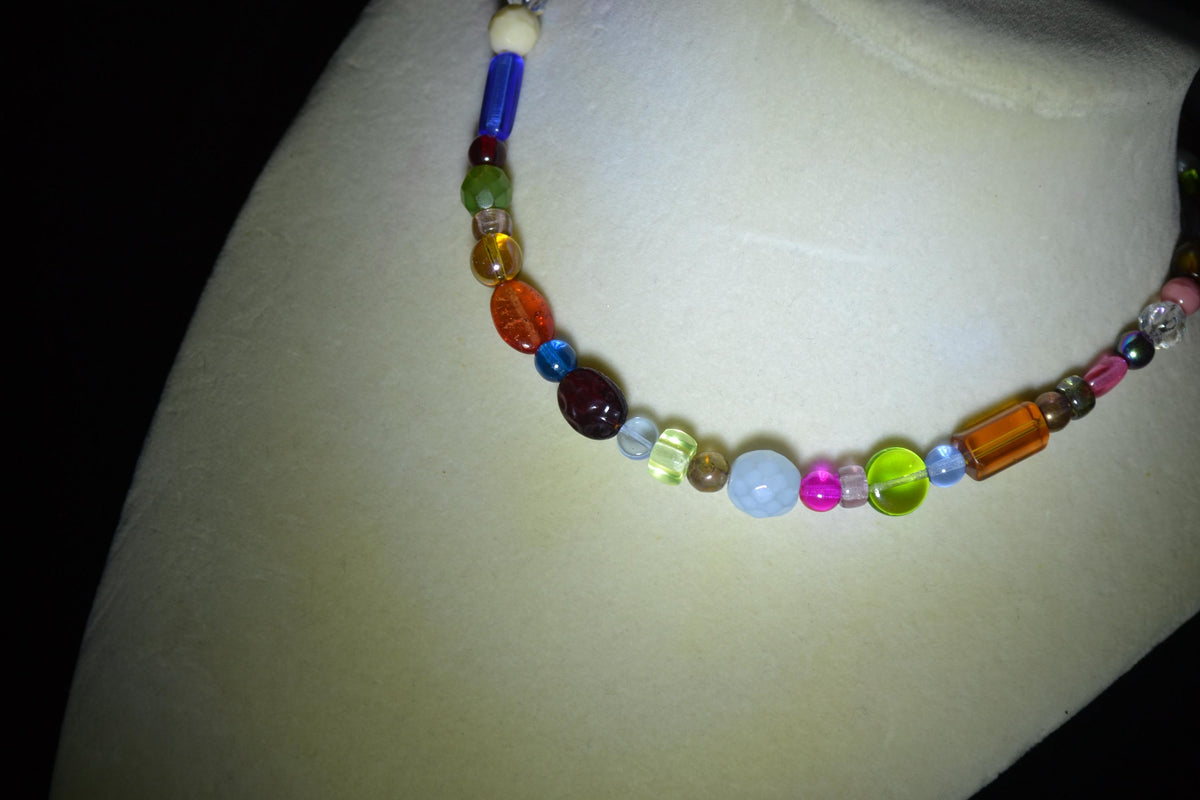 Multicolor glass bead choker. Candy necklace