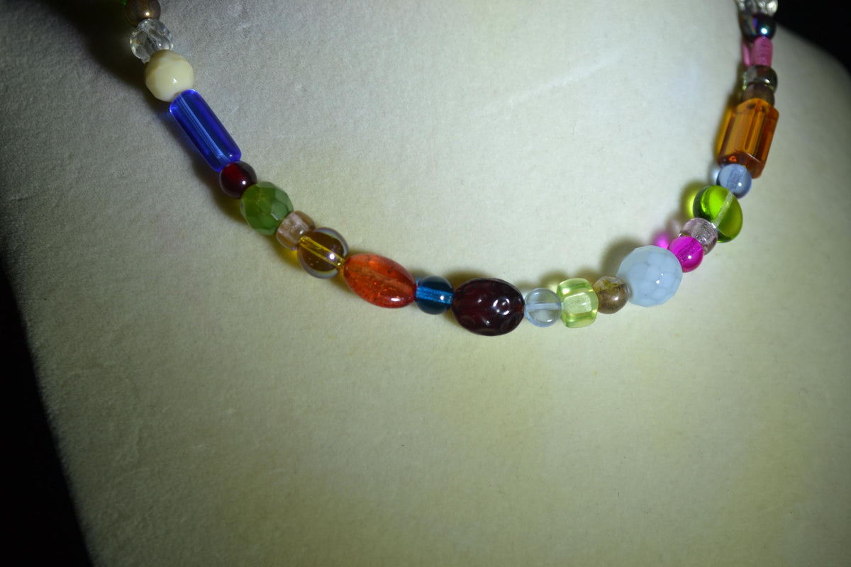 Multicolor glass bead choker. Candy necklace