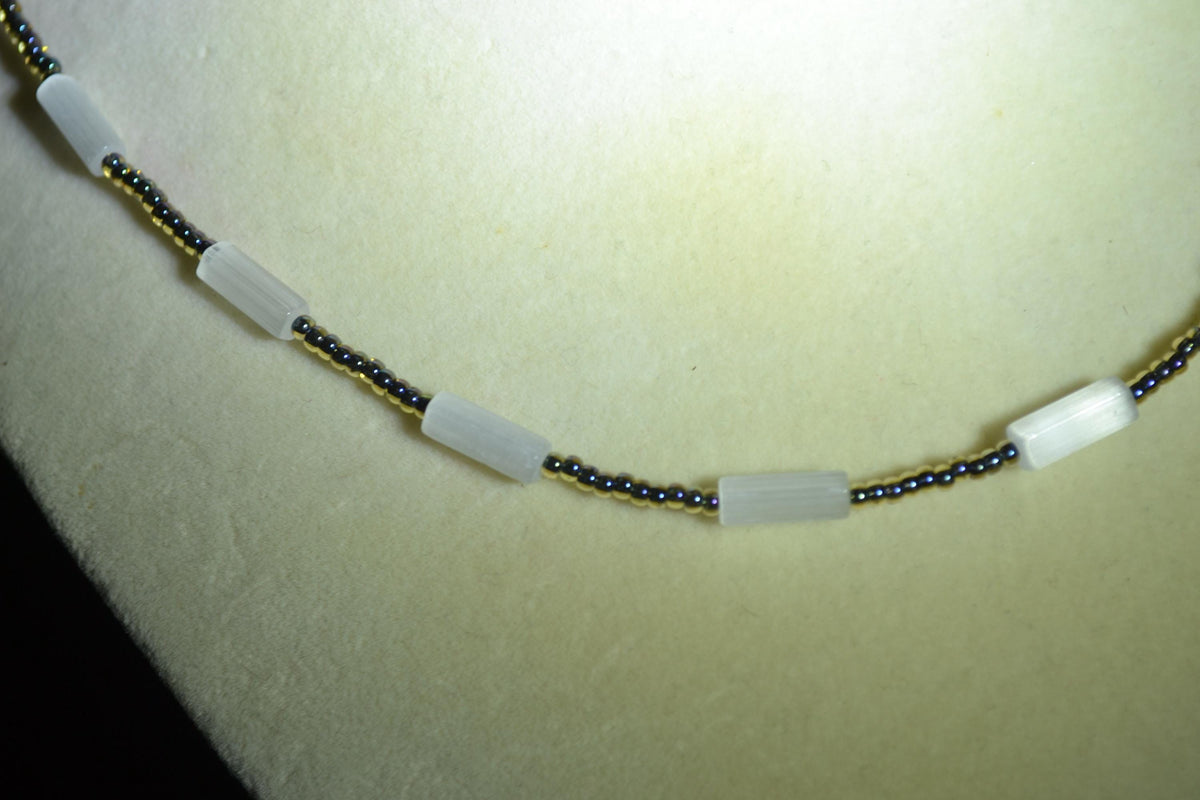 Multicolor glass bead necklace. Cat eye and gunmetal