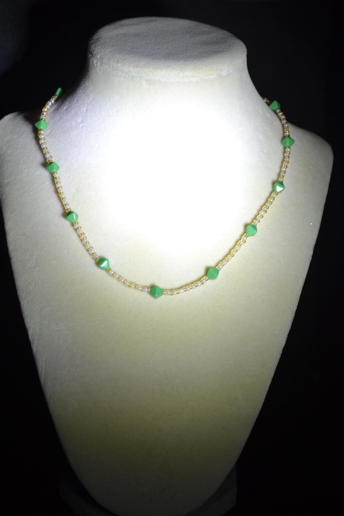 Multicolor glass bead necklace. Gold, pearl, and green