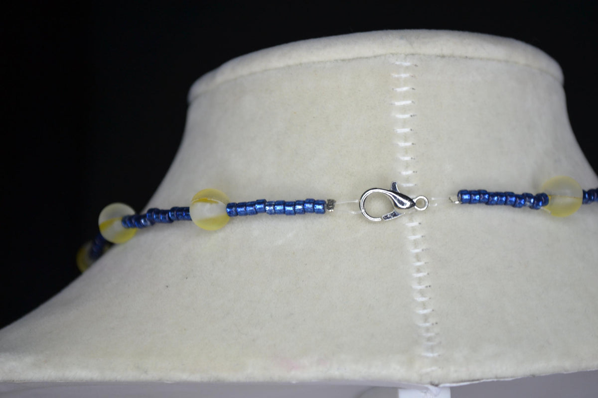 Multicolor glass bead choker. Frosted yellow and navy