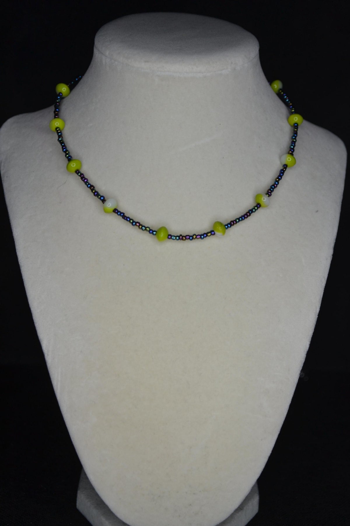 Multicolor glass bead choker. Green swirl and oil spill