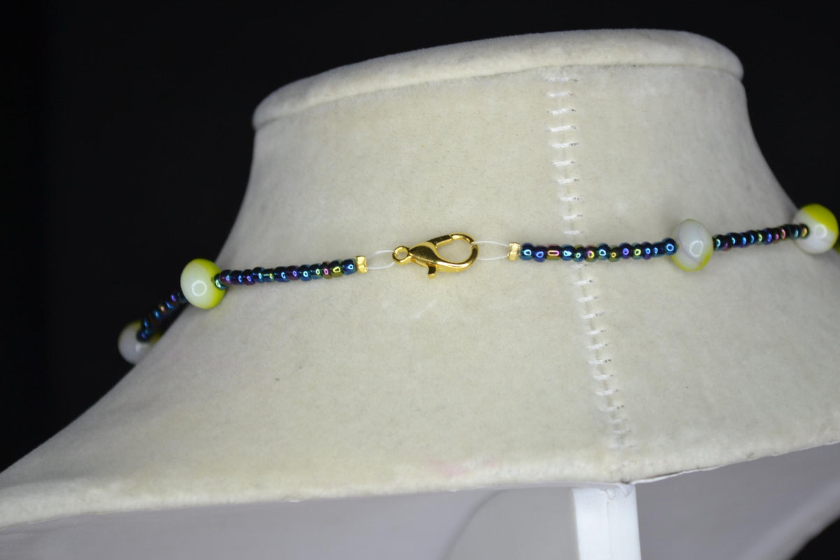Multicolor glass bead choker. Green swirl and oil spill