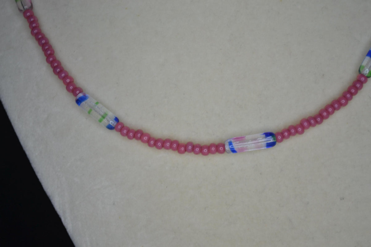 Multicolor glass bead necklace. Rose and tie dye