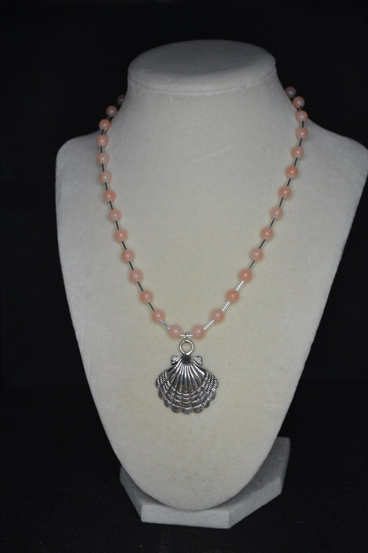 Silver sea shell pendant glass bead necklace. Coral and silver