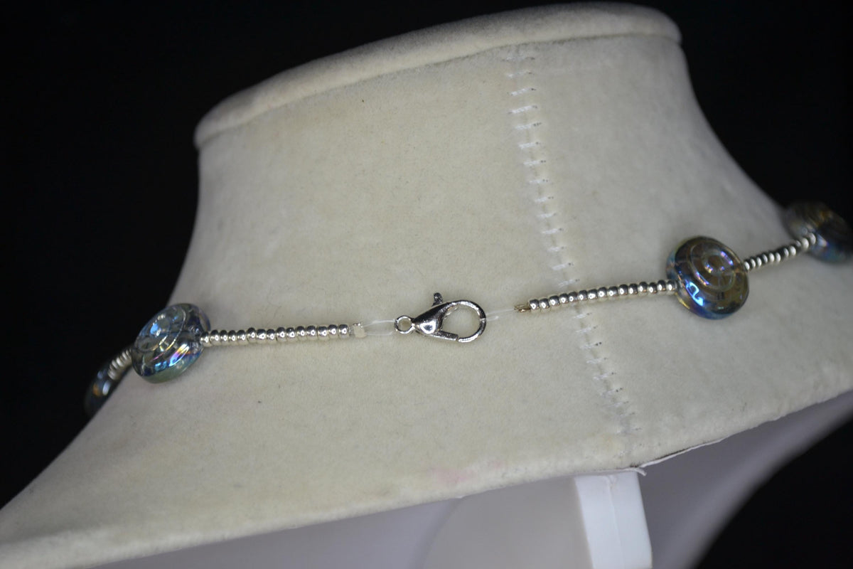 Multicolor glass bead choker. Chrome swirls