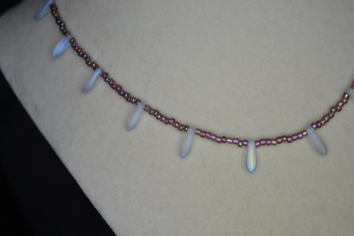 Multicolor glass bead choker. Amethyst and frosted blue