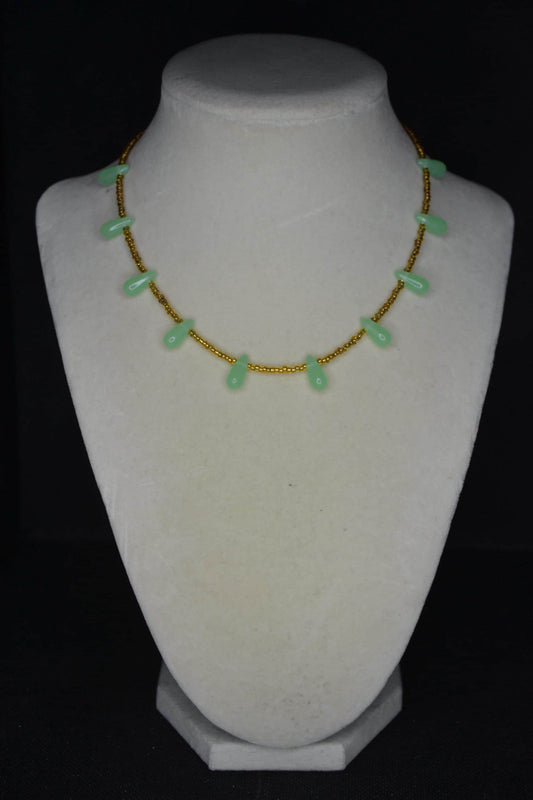 Multicolor glass bead choker. Jadeite and gold