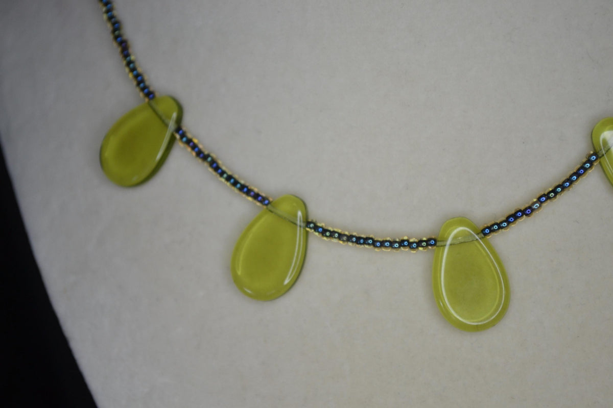 Multicolor glass bead necklace. Avocado and gunmetal